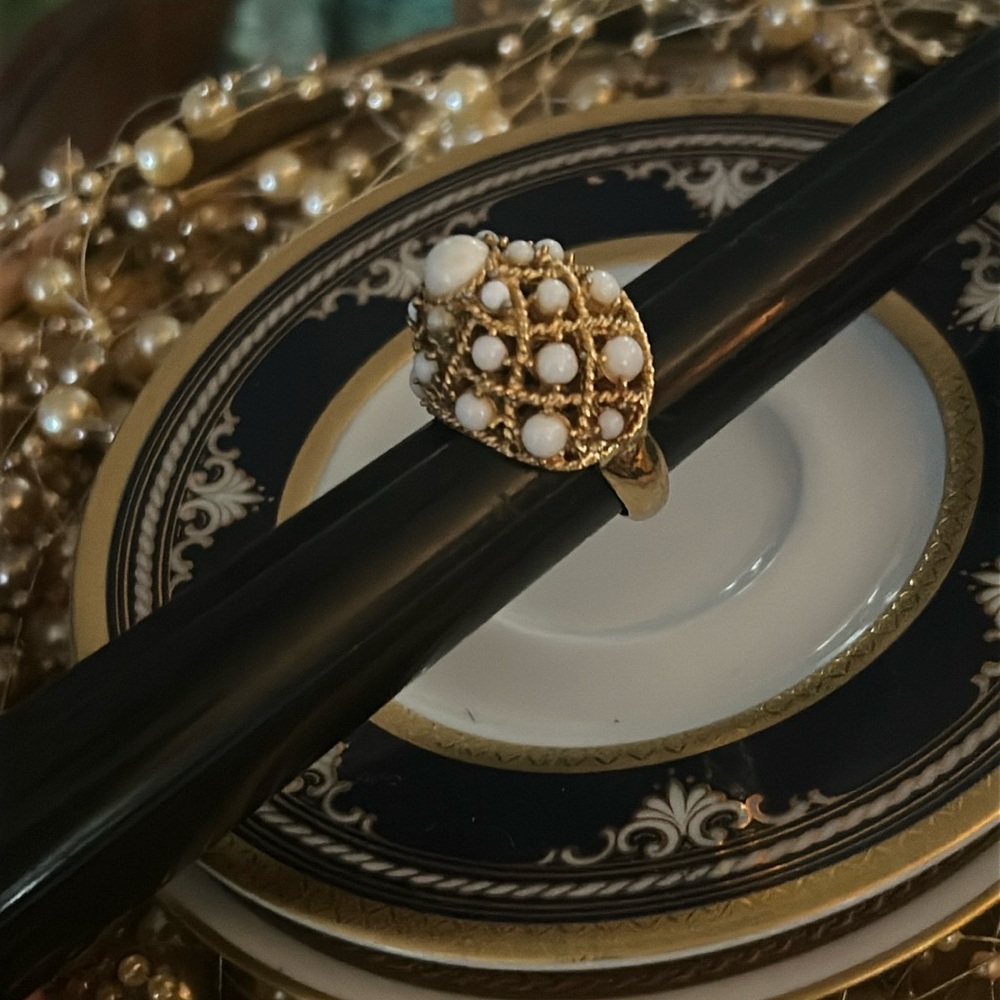VINTAGE CROWN TRIFARI DOME RING - Picture 12 of 12
